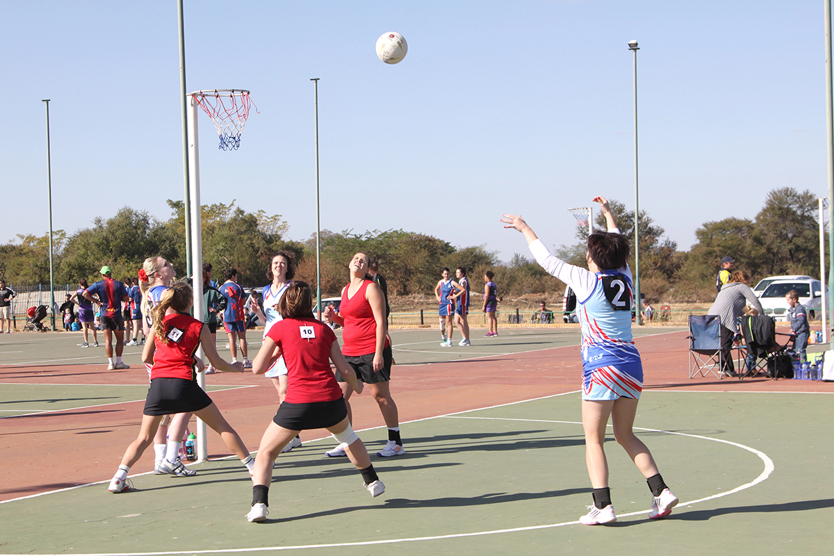KORFBALL – REGELN, GESCHICHTE UND DIE FÜR DAS SPIEL NOTWENDIGE AUSRÜSTUNG