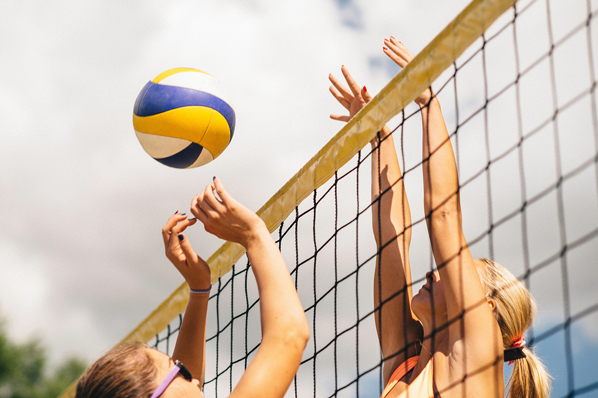 BEACHVOLLEYBALL – REGELN UND AUSRÜSTUNG FÜR PROFESSIONELLE WETTBEWERBE