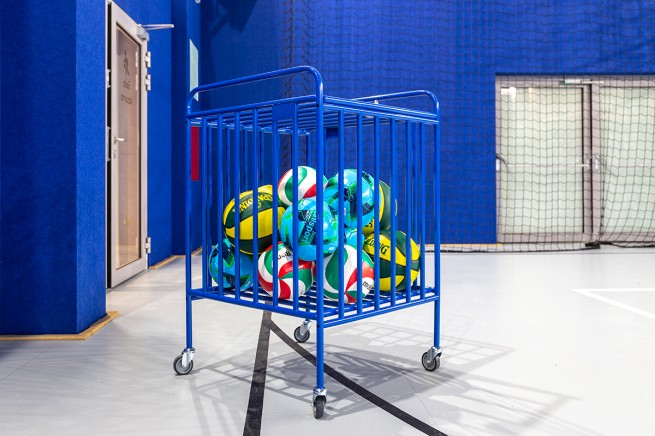 WÓZEK NA PIŁKI ZAMYKANY  (2)