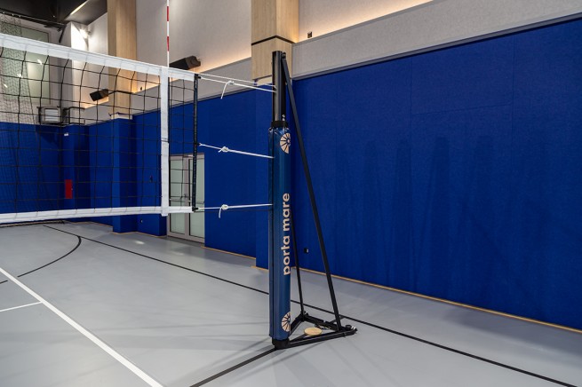 SŁUPKI DO SIATKÓWKI PROFESJONALNE Z PODSTAWĄ MOCOWANĄ DO NAWIERZCHNI (2)